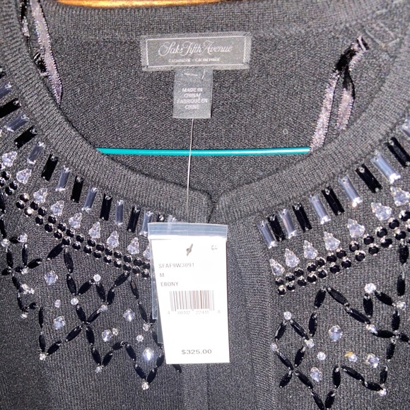 Saks Fifth Avenue sweater throw - Picture 3 of 3